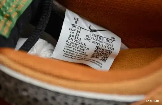SB CD2563-002 Nike Low Safari Dunk 0520